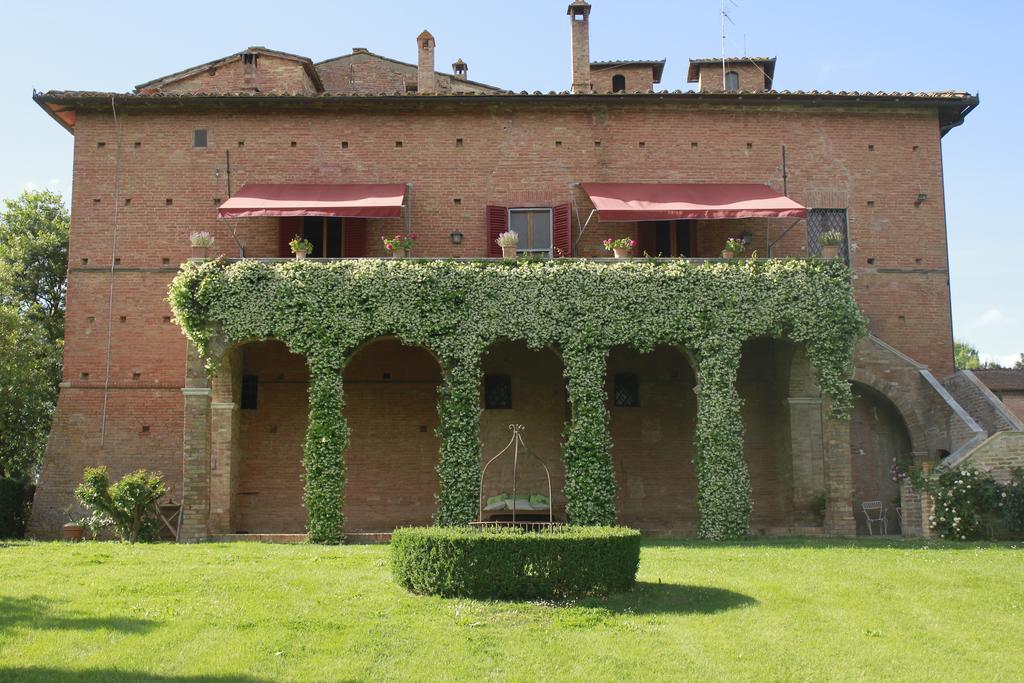 モンテローニ・ダルビア Castello Di San Fabianoゲストハウス エクステリア 写真